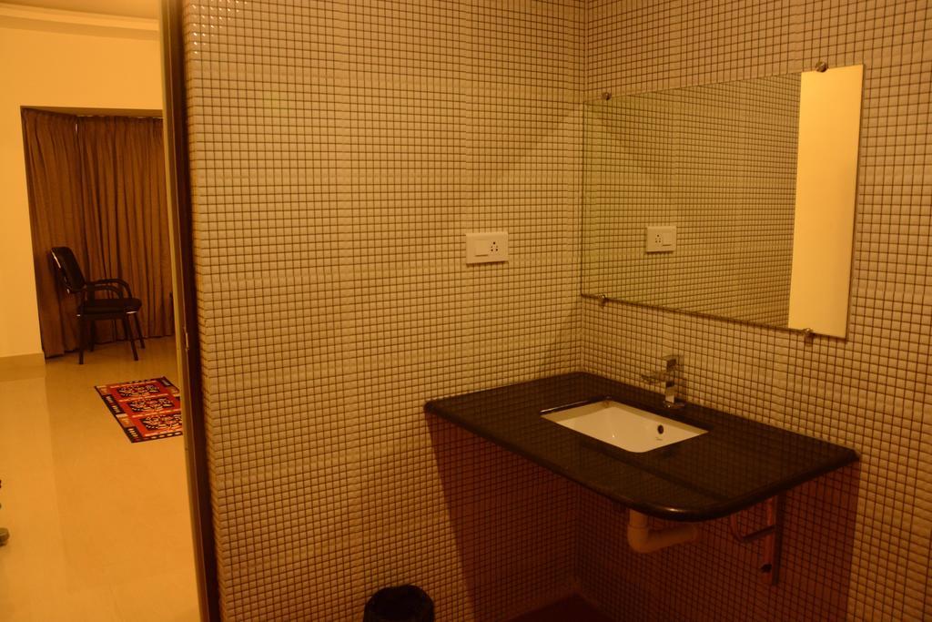 Hotel King Paradise Tiruchirappalli Exterior photo
