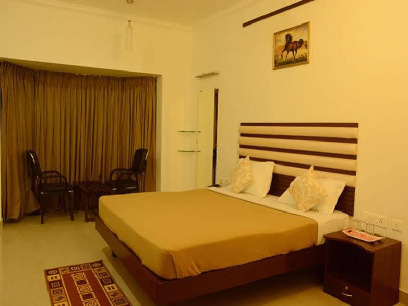 Hotel King Paradise Tiruchirappalli Exterior photo